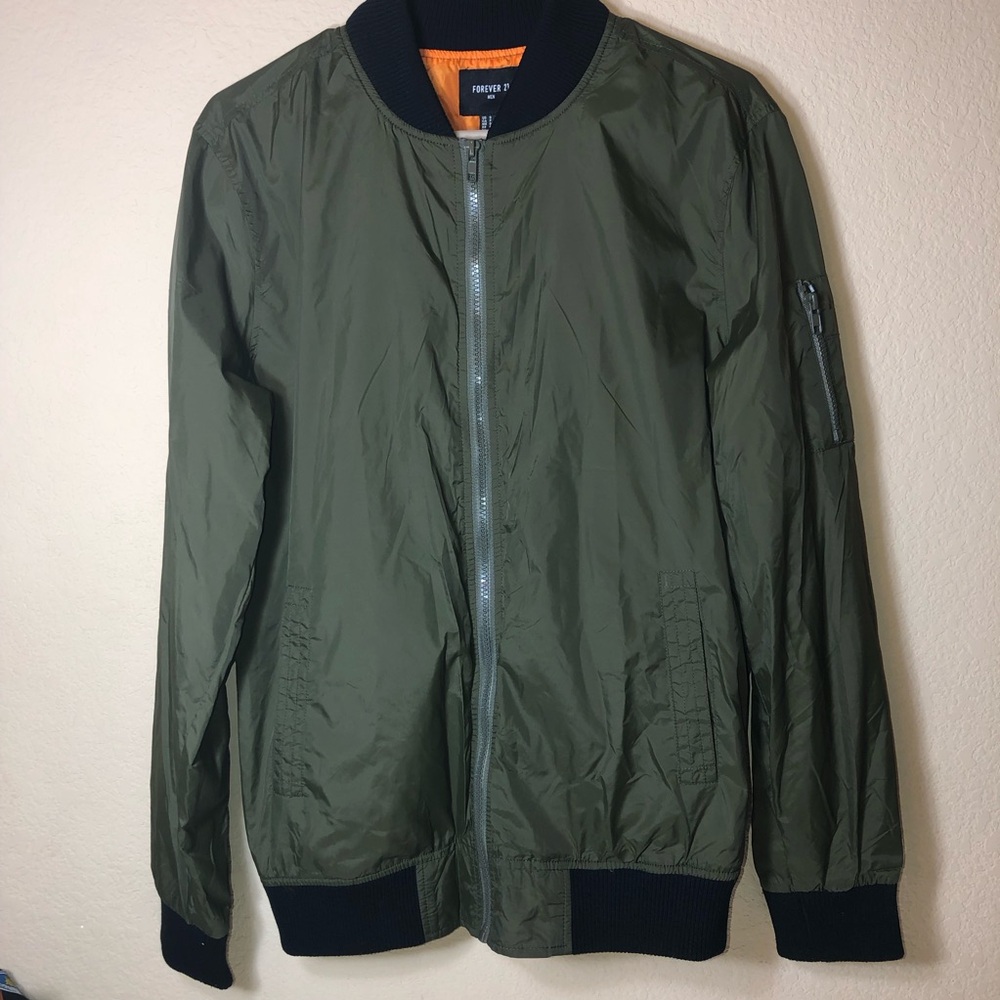 Forever 21 Men's Olive Bomber Jacket Windbreaker, Small, EUC,pet/smoke free home